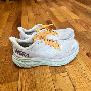 Hoka Clifton 8